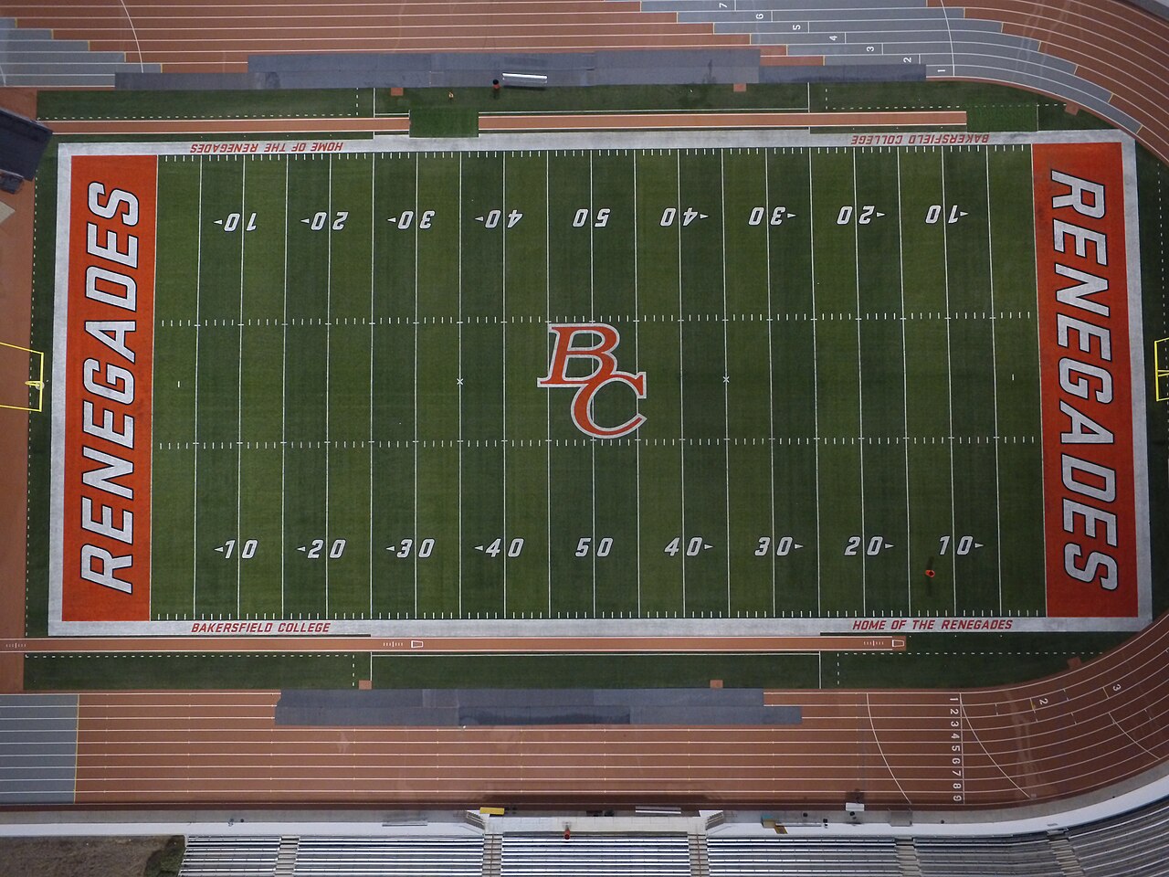 An overhead view of the Memorial Stadium field at Bakersfield College on November 7, 2019. Archival campus context; the image does not establish that the stadium was involved in the enrollment-accounting findings. Photo: Urry1 / Wikimedia Commons, CC BY-SA 4.0. Source: https://commons.wikimedia.org/wiki/File:Bakersfield_College_-_Memorial_Stadium1.jpg License: https://creativecommons.org/licenses/by-sa/4.0/