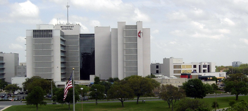 Methodist Hospital in San Antonio, Texas, photographed April 2, 2007 according to source Exif. Archival hospital exterior; it does not depict an audited claim or patient. Photo: Zereshk, CC BY-SA 3.0.