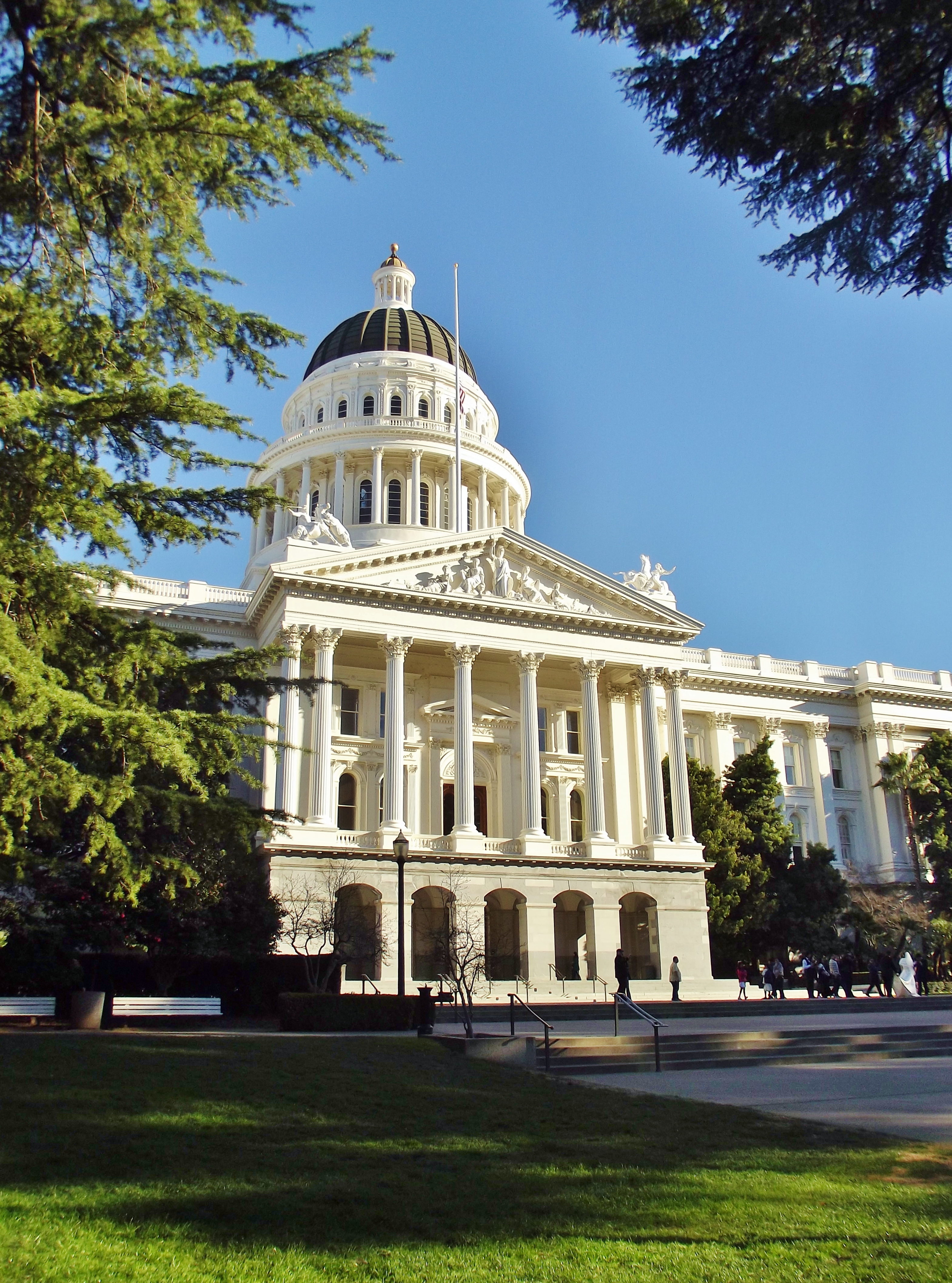 California State Capitol in Sacramento, January 19, 2013. Archival context photograph; does not depict the legislative action reported.